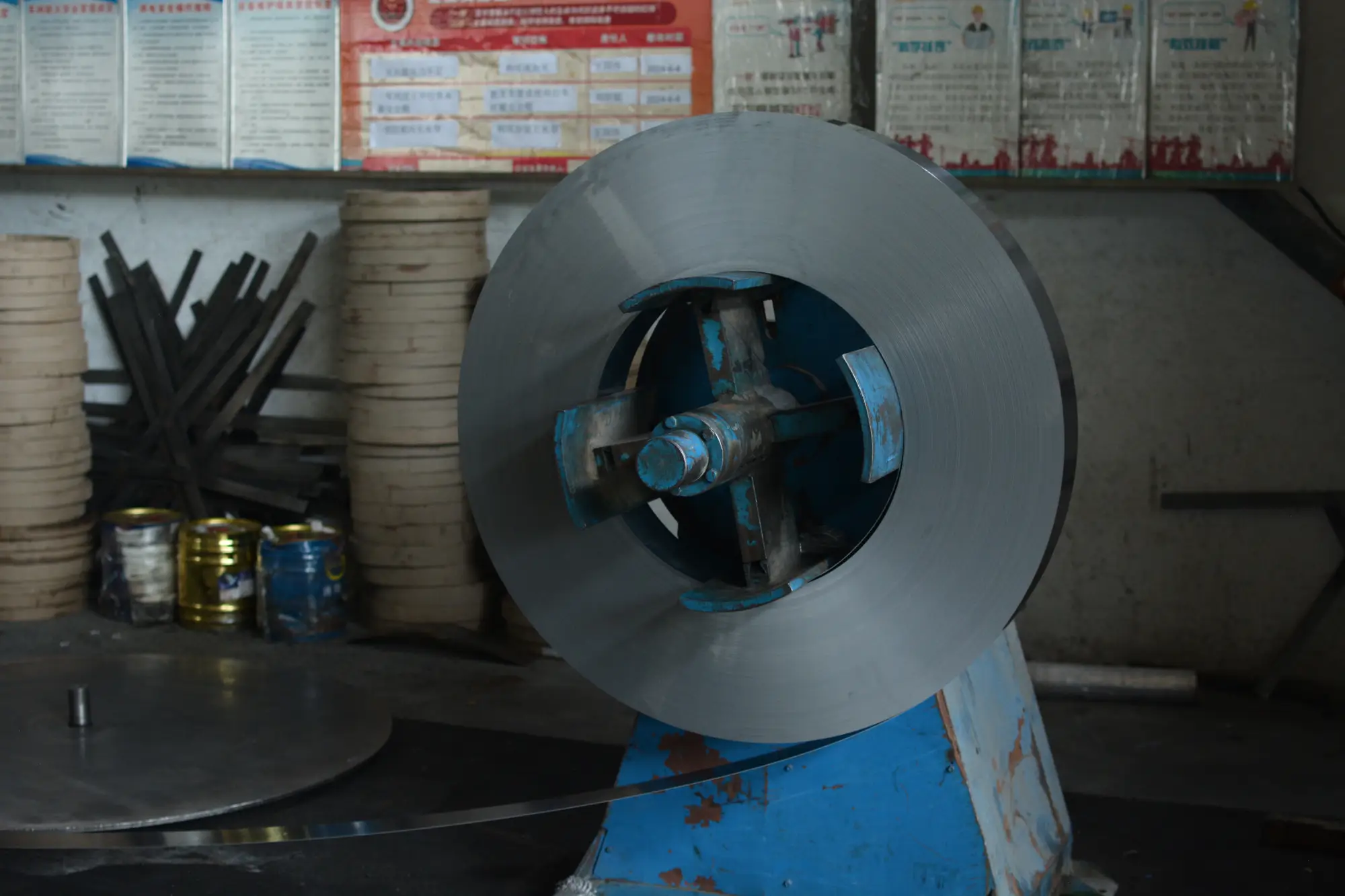 Hardened and tempered spring steel strips